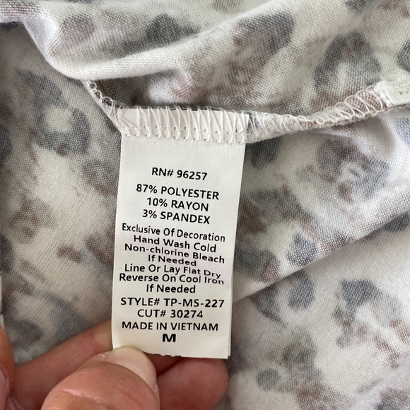 NEW Leopard Print Top - Picture 5 of 5